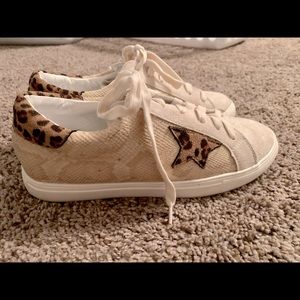 Leopard/snake skin sneakers fits like 8.5!